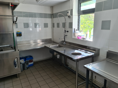 restaurant scolaire à Saint-Paul-en-Jarez